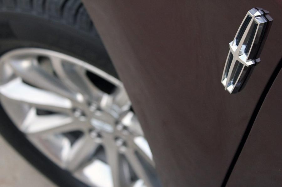  Lincoln MKX 2011 года  (фото 38 из 105)